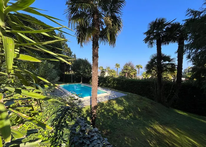 Vsc - In Storica Vista E Piscina Daire Lesa